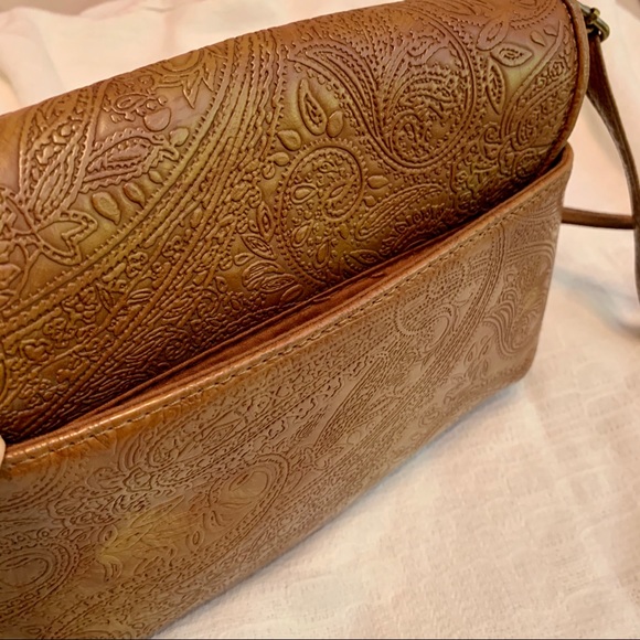 Crossbody textured bag - Picture 7 of 7